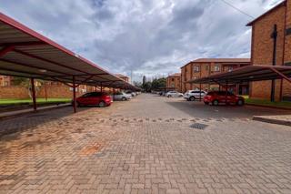 2 Bedroom Property for Sale in Groblerpark Gauteng