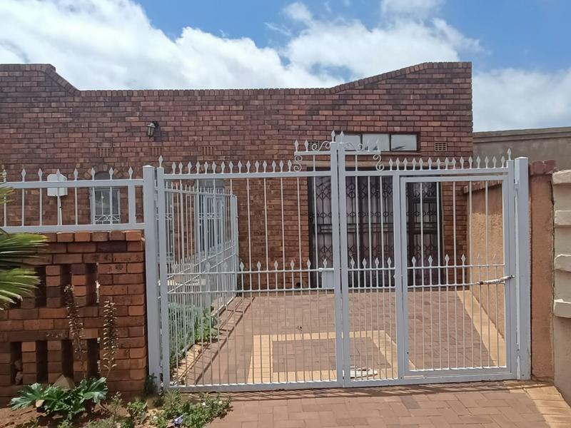 3 Bedroom Property for Sale in Orlando Gauteng