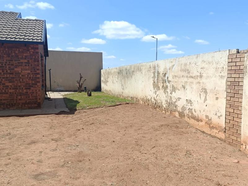 3 Bedroom Property for Sale in Protea Glen Gauteng