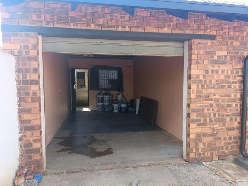 3 Bedroom Property for Sale in Protea Glen Gauteng