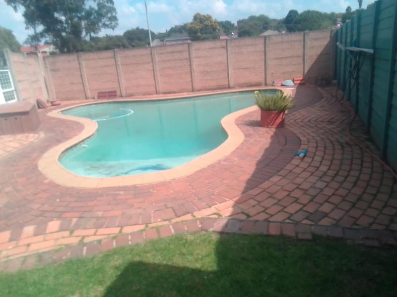 4 Bedroom Property for Sale in Castleview Gauteng