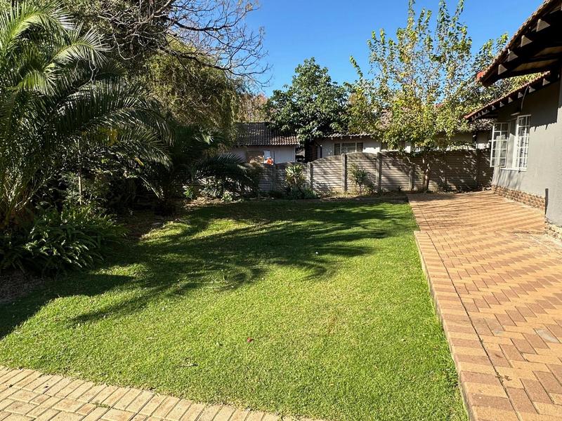 To Let 3 Bedroom Property for Rent in Glen Marais Gauteng