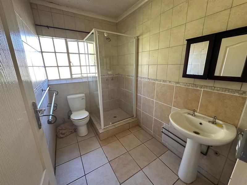 To Let 3 Bedroom Property for Rent in Glen Marais Gauteng