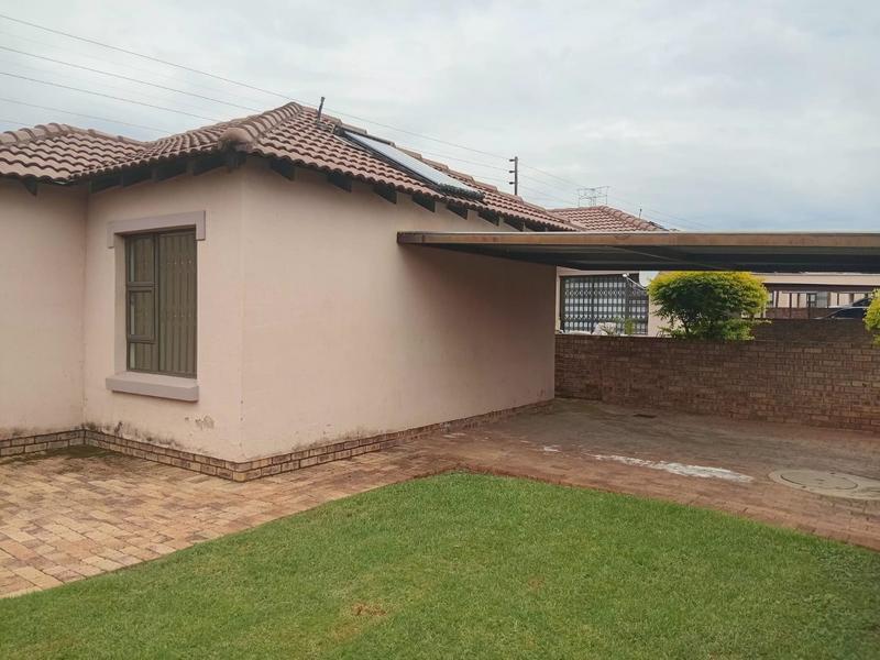 To Let 3 Bedroom Property for Rent in Chantelle Gauteng