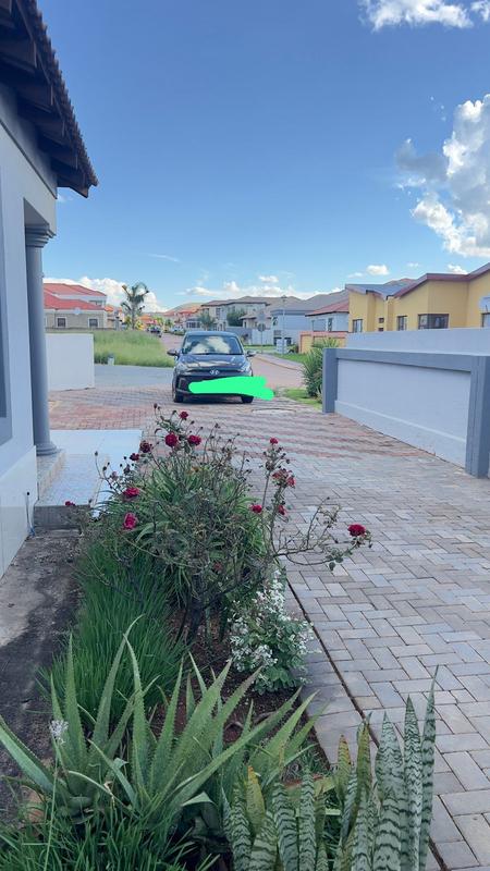 To Let 3 Bedroom Property for Rent in The Orchards Gauteng