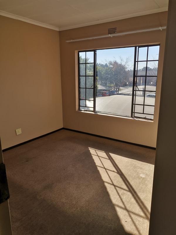 To Let 2 Bedroom Property for Rent in Sonneveld Gauteng