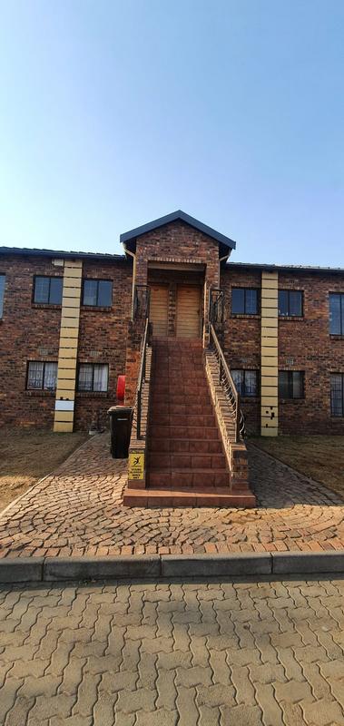 To Let 2 Bedroom Property for Rent in Sonneveld Gauteng