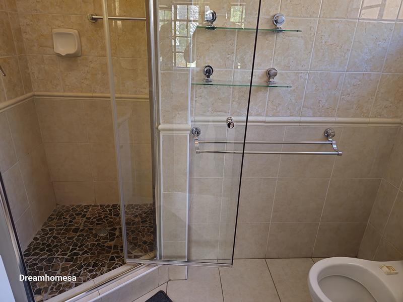 To Let 5 Bedroom Property for Rent in Houghton Estate Gauteng