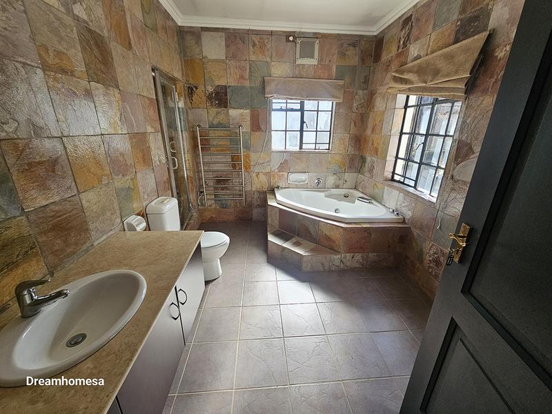 To Let 5 Bedroom Property for Rent in Houghton Estate Gauteng