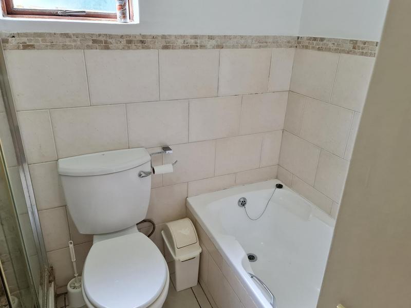 To Let 2 Bedroom Property for Rent in Benmore Gauteng