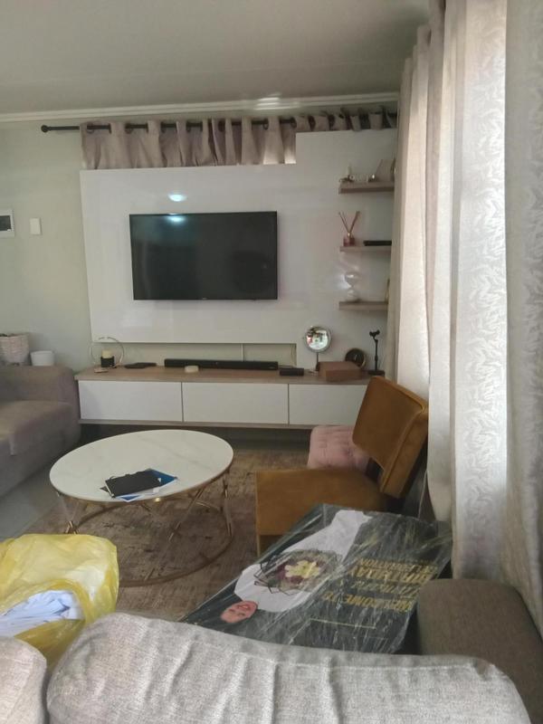 To Let 2 Bedroom Property for Rent in Protea Glen Gauteng