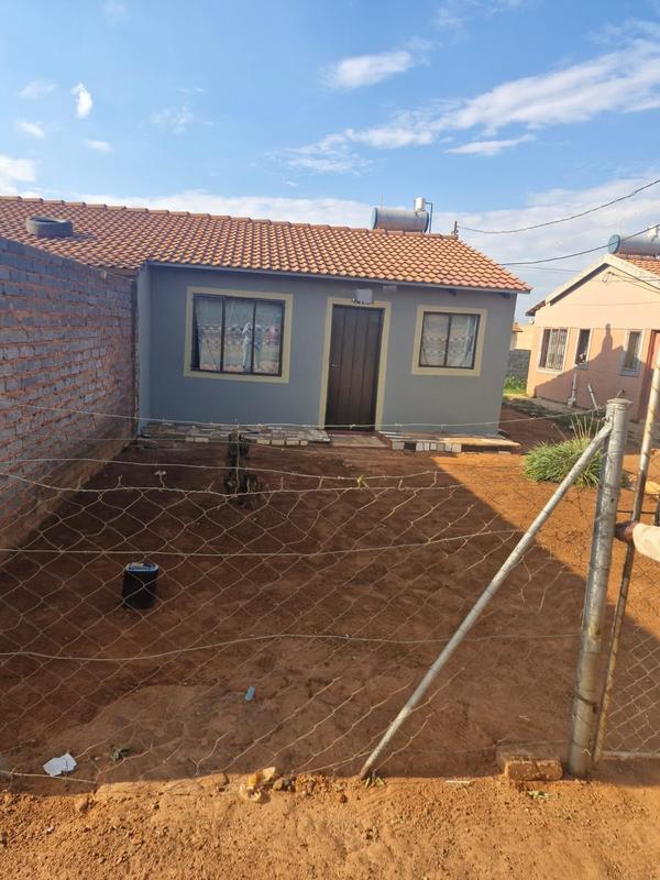 2 Bedroom Property for Sale in Lehae Gauteng