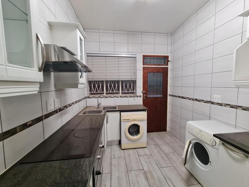 To Let 2 Bedroom Property for Rent in Rosebank Gauteng
