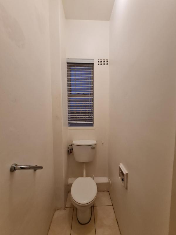 To Let 2 Bedroom Property for Rent in Rosebank Gauteng
