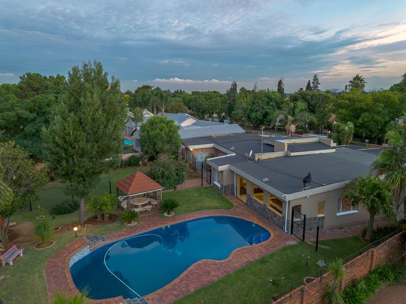 4 Bedroom Property for Sale in Brackenhurst Gauteng