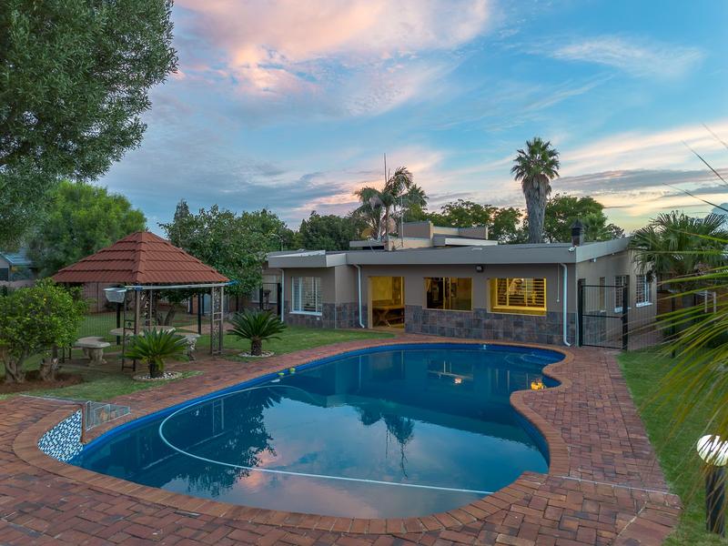 4 Bedroom Property for Sale in Brackenhurst Gauteng