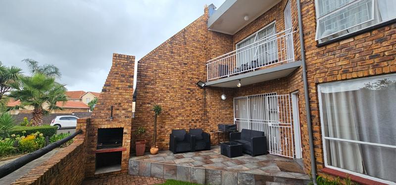 3 Bedroom Property for Sale in Petersfield Gauteng