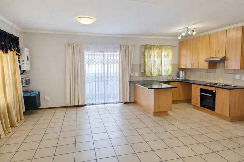 3 Bedroom Property for Sale in Noordwyk Gauteng