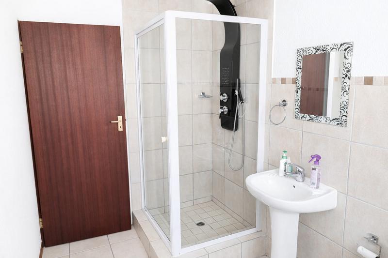 3 Bedroom Property for Sale in Noordwyk Gauteng