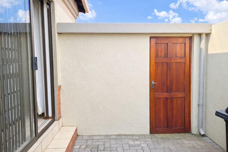 3 Bedroom Property for Sale in Noordwyk Gauteng