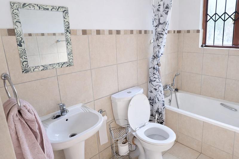 3 Bedroom Property for Sale in Noordwyk Gauteng