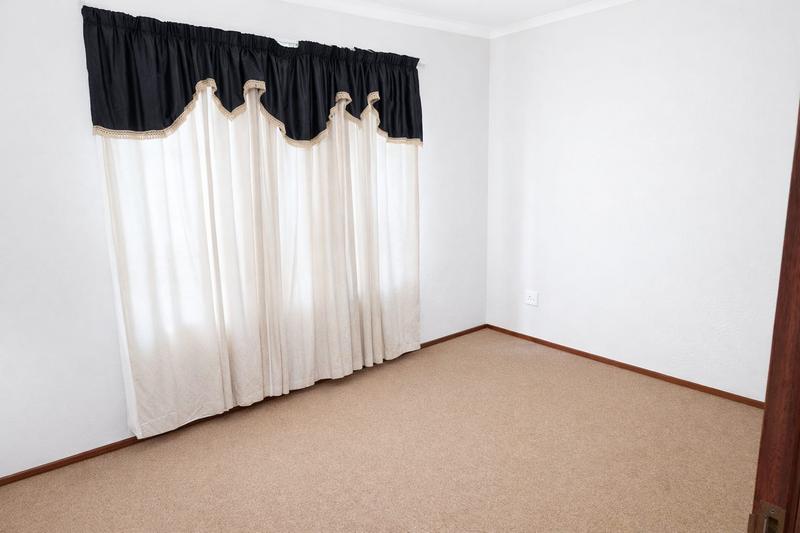 3 Bedroom Property for Sale in Noordwyk Gauteng