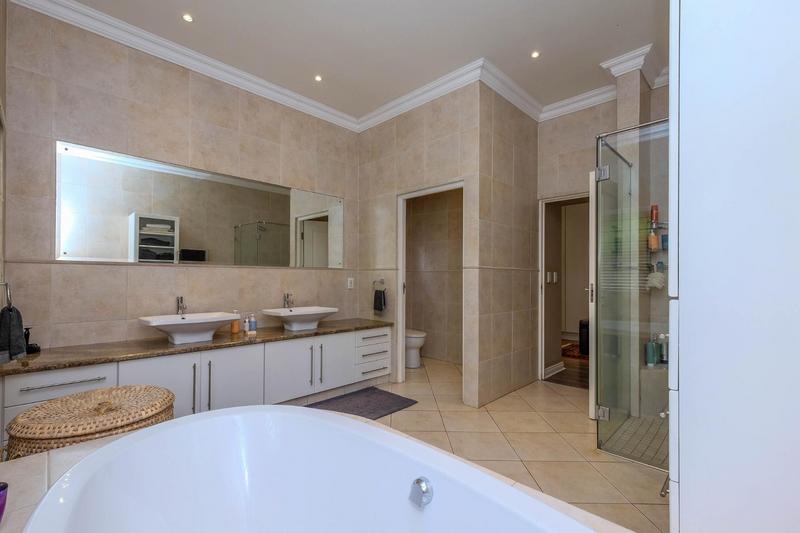 4 Bedroom Property for Sale in Northcliff Gauteng