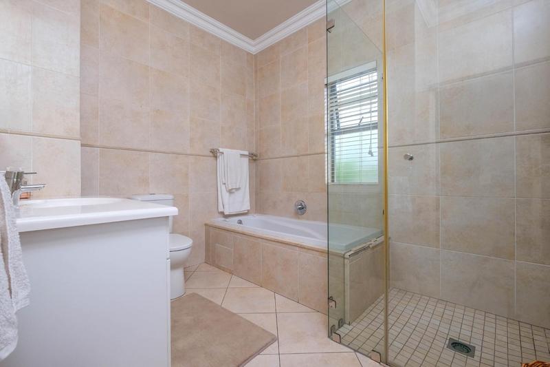 4 Bedroom Property for Sale in Northcliff Gauteng