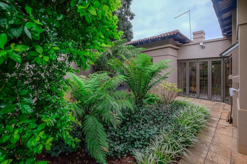 4 Bedroom Property for Sale in Northcliff Gauteng