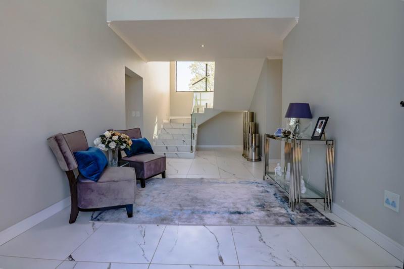 To Let 5 Bedroom Property for Rent in Copperleaf Estate Gauteng