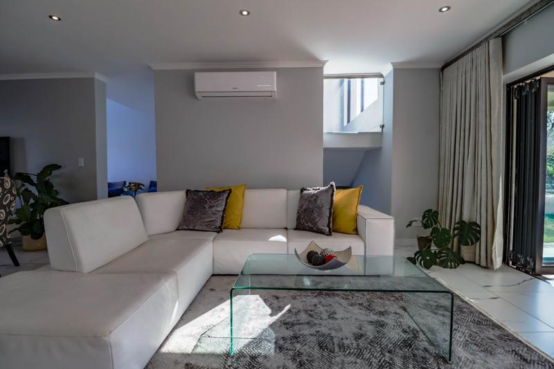 To Let 5 Bedroom Property for Rent in Copperleaf Estate Gauteng