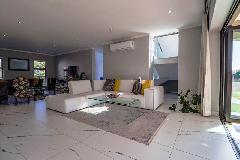 To Let 5 Bedroom Property for Rent in Copperleaf Estate Gauteng