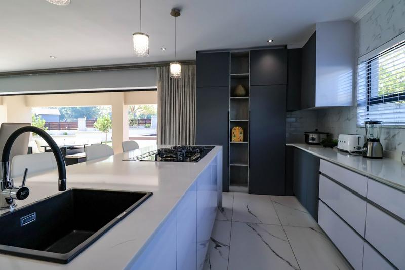 To Let 5 Bedroom Property for Rent in Copperleaf Estate Gauteng