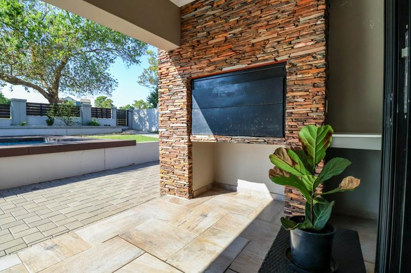 To Let 5 Bedroom Property for Rent in Copperleaf Estate Gauteng