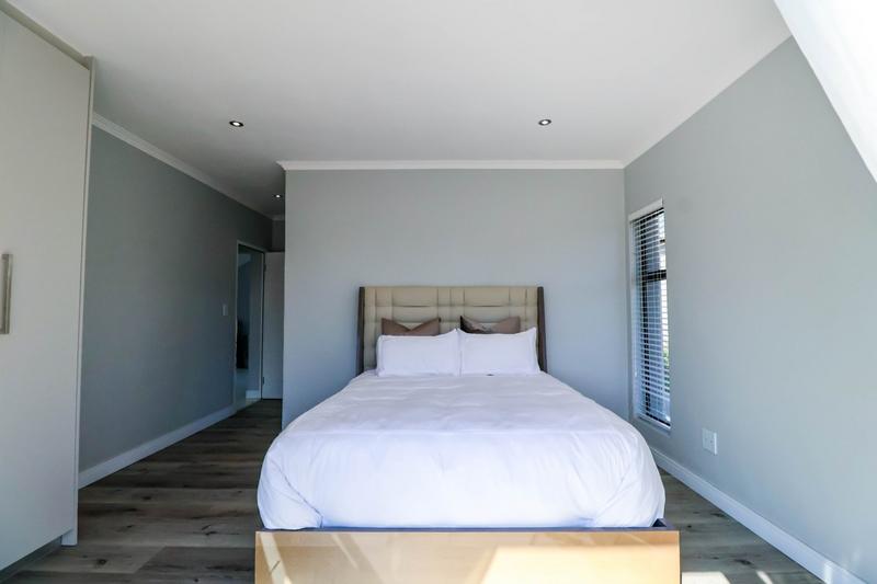 To Let 5 Bedroom Property for Rent in Copperleaf Estate Gauteng