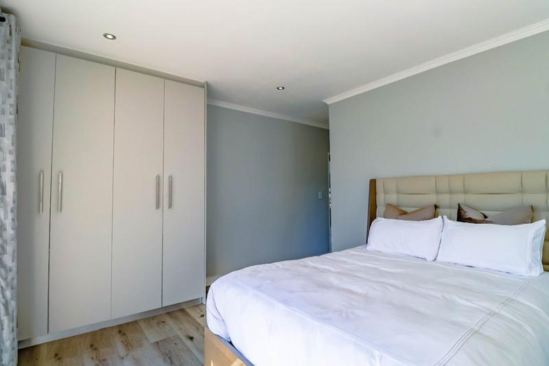 To Let 5 Bedroom Property for Rent in Copperleaf Estate Gauteng