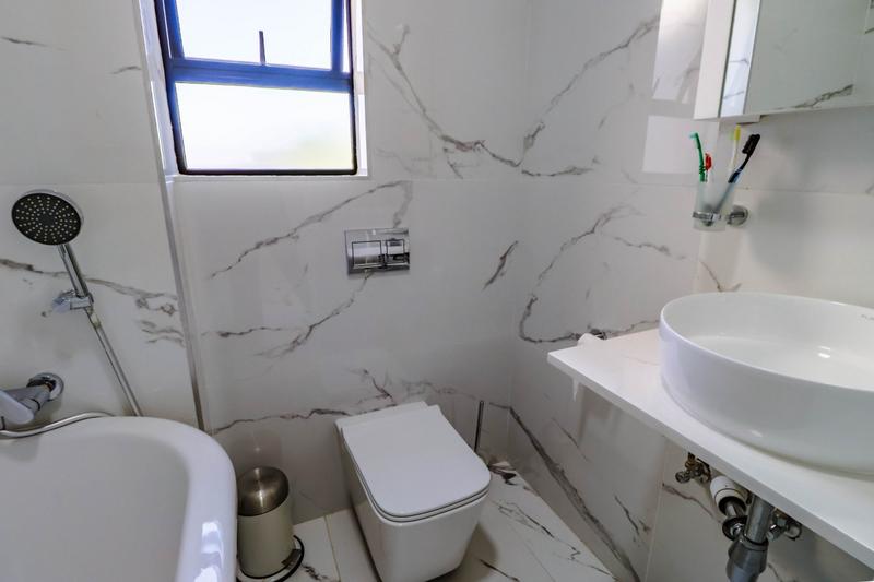 To Let 5 Bedroom Property for Rent in Copperleaf Estate Gauteng