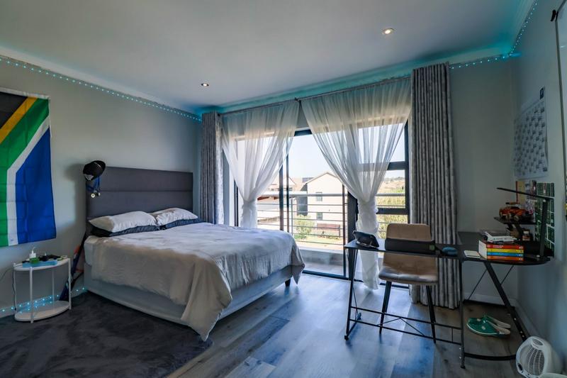 To Let 5 Bedroom Property for Rent in Copperleaf Estate Gauteng