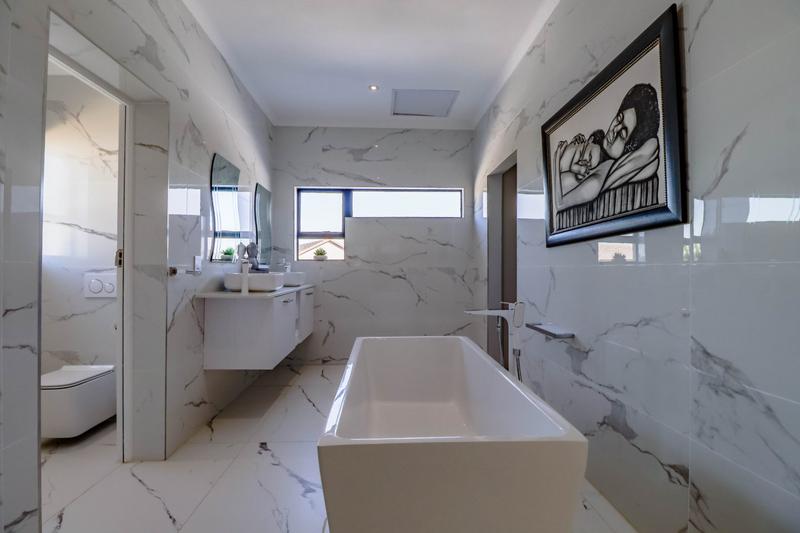 To Let 5 Bedroom Property for Rent in Copperleaf Estate Gauteng