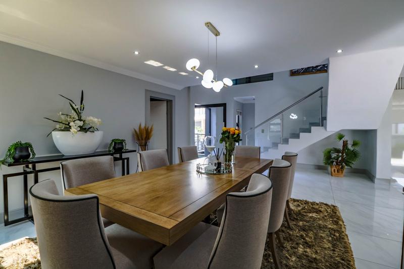 5 Bedroom Property for Sale in Copperleaf Estate Gauteng