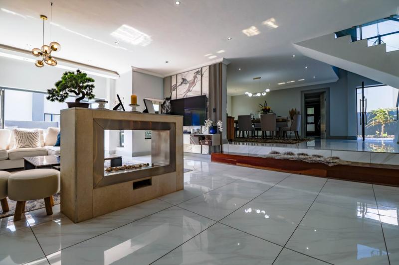 5 Bedroom Property for Sale in Copperleaf Estate Gauteng