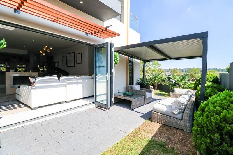 5 Bedroom Property for Sale in Copperleaf Estate Gauteng