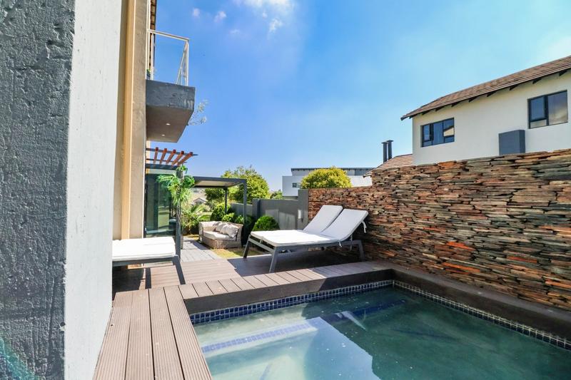 5 Bedroom Property for Sale in Copperleaf Estate Gauteng