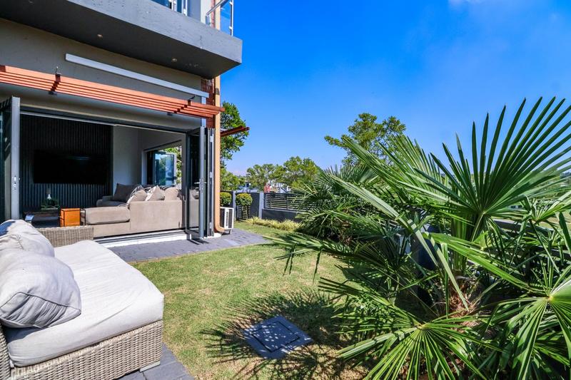 5 Bedroom Property for Sale in Copperleaf Estate Gauteng