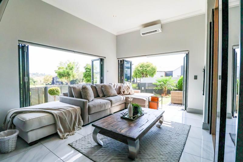 5 Bedroom Property for Sale in Copperleaf Estate Gauteng