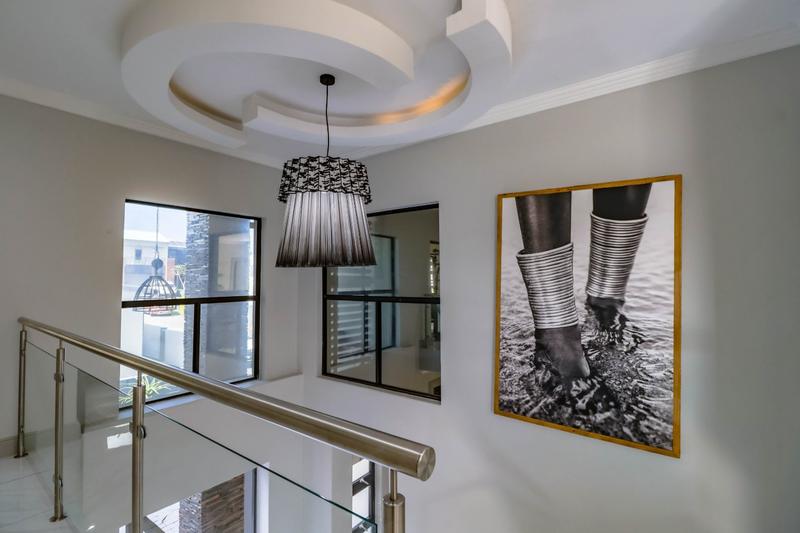 5 Bedroom Property for Sale in Copperleaf Estate Gauteng