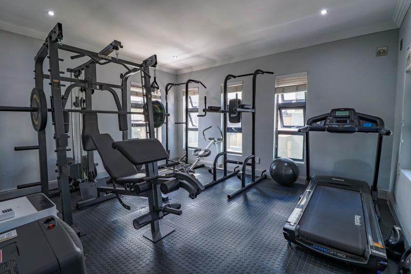 5 Bedroom Property for Sale in Copperleaf Estate Gauteng