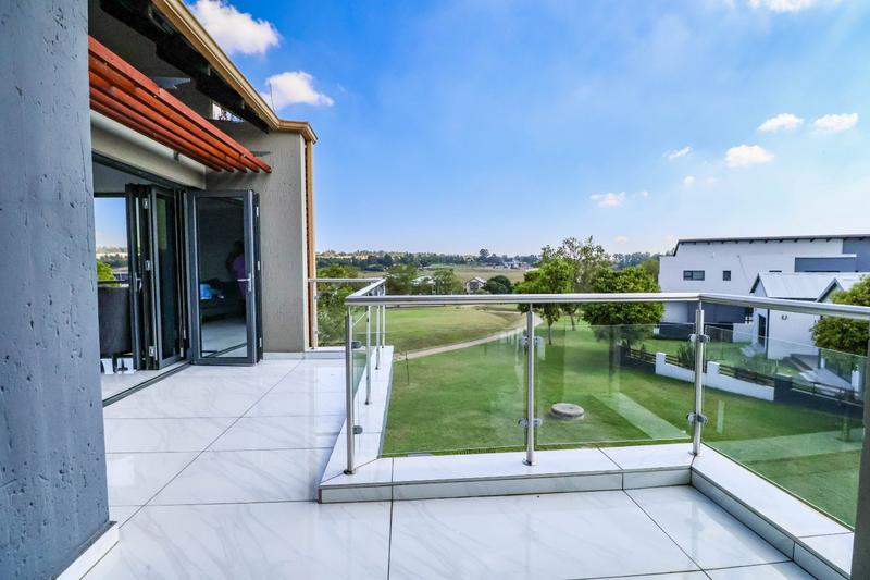 5 Bedroom Property for Sale in Copperleaf Estate Gauteng