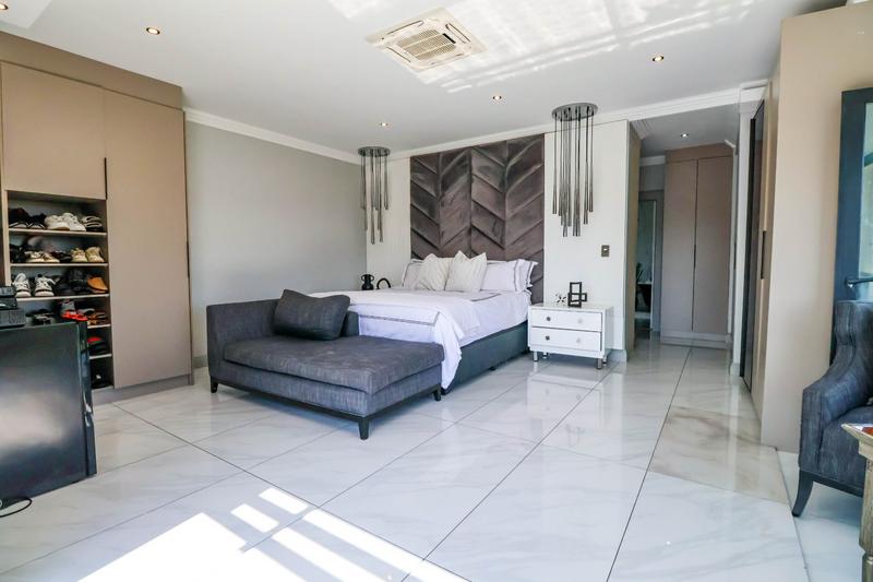 5 Bedroom Property for Sale in Copperleaf Estate Gauteng