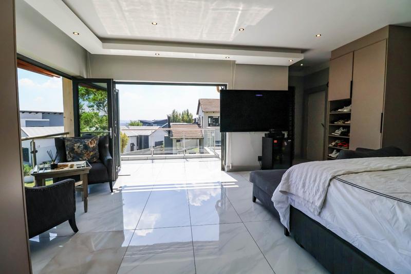 5 Bedroom Property for Sale in Copperleaf Estate Gauteng